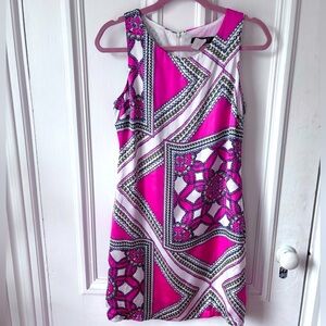 Women’s Appleline 100% Silk Sleeveless Zip Back Lined Pink Geometric Print Dress